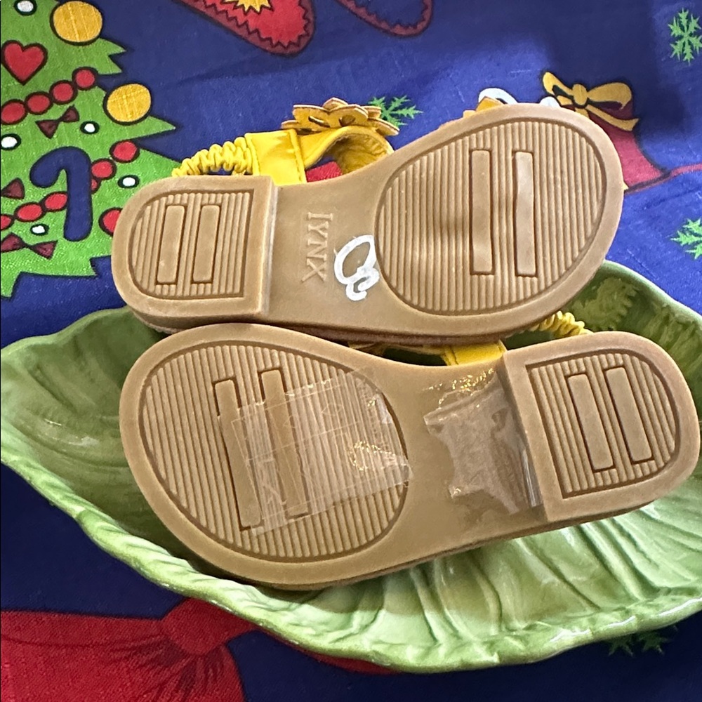 IYNX Sunny Yellow Floral Kids Sandals (5T) - Picture 3 of 5